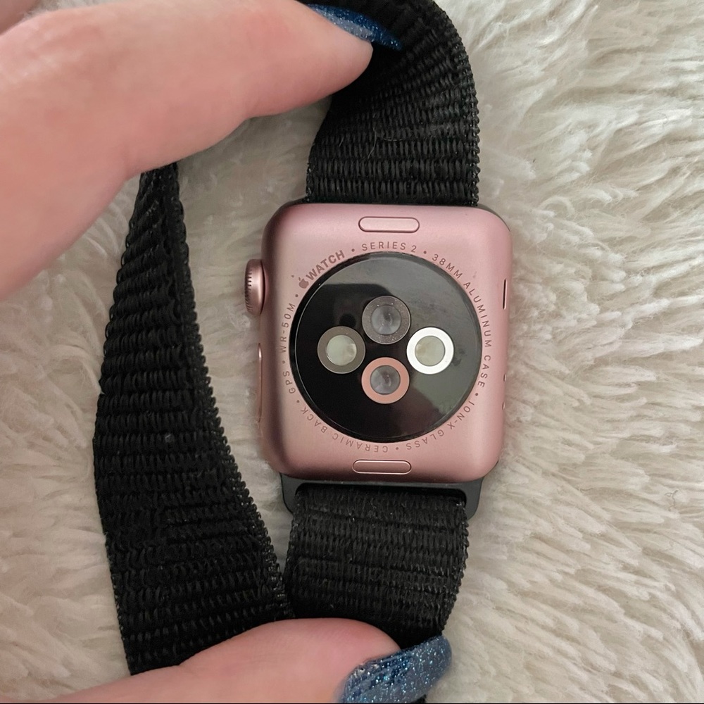 Apple Watch Series 2 Rosegold (38mm) - Picture 2 of 4